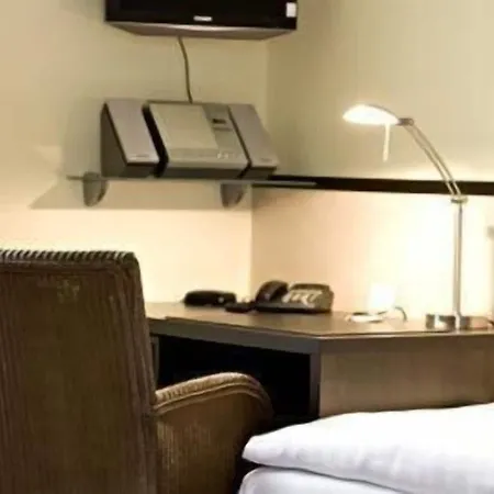 Am Braunen Hirsch 3*