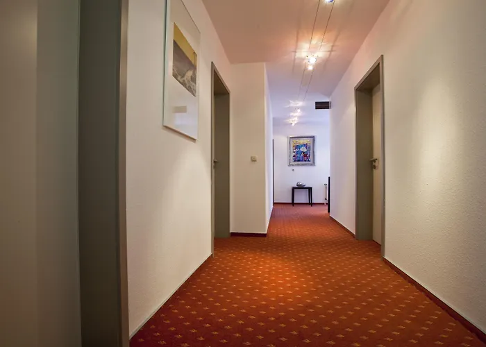 Am Braunen Hirsch 3*